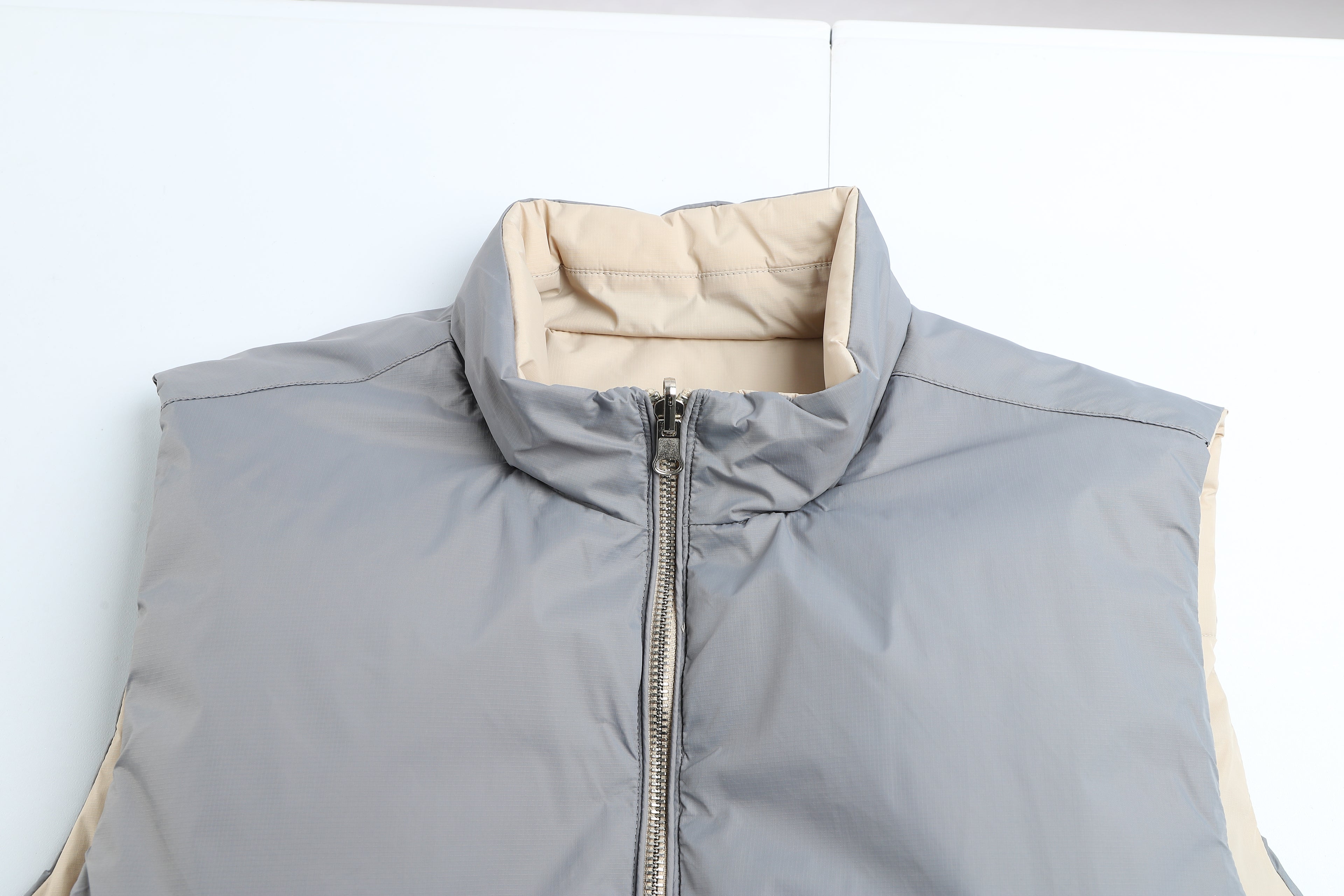 Reversible Vest Grey/Beige